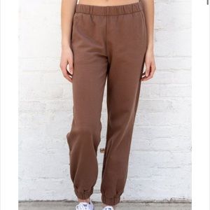NWT brandy melville rosa sweatpants
